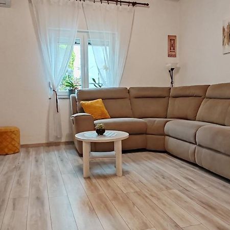 Apartment Nereo Senj  Bagian luar foto